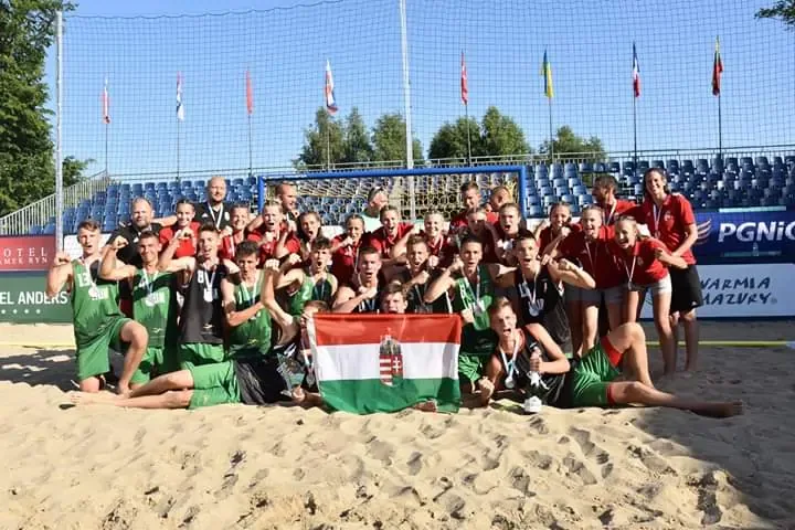 Magyar strandkézilabda csapat
